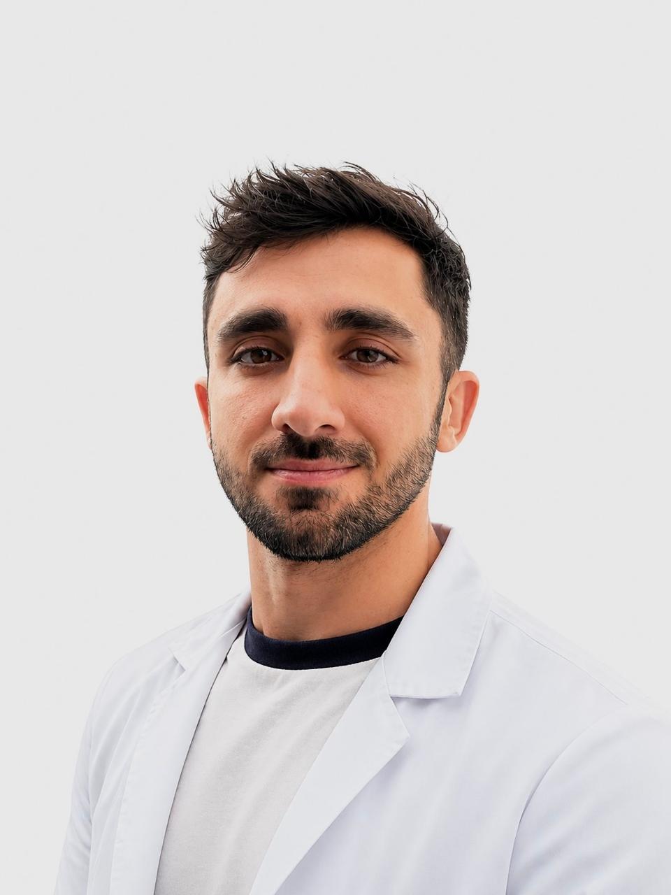 Dr. Franco Nicolás López López, médico endocrinólogo